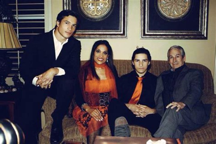 
5 Facts About Rasheda Ali’s Son Nico Ali Walsh, A Pro Boxer
