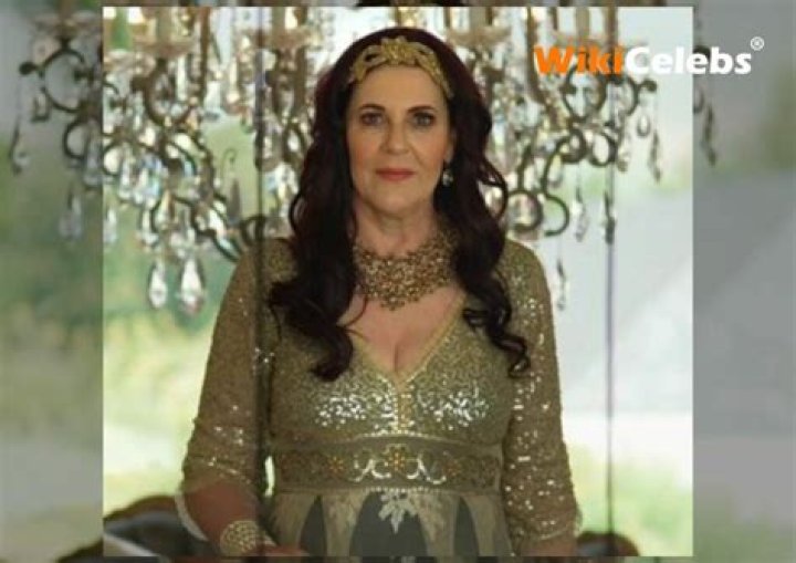 Anita Lloyd (KWV CEO Wife) Wiki, Age, Family, Career, Husband, Net Worth, Kids & More