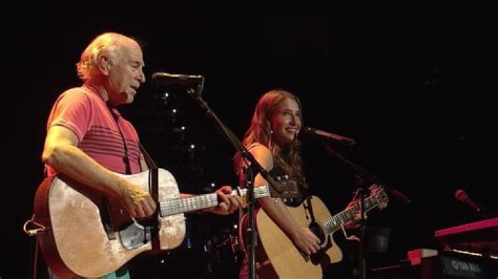 Caroline Jones and Jimmy Buffet Team Up for Live Performance of “Breathe In, Breathe Out, Move On” – Celeb Secrets Country