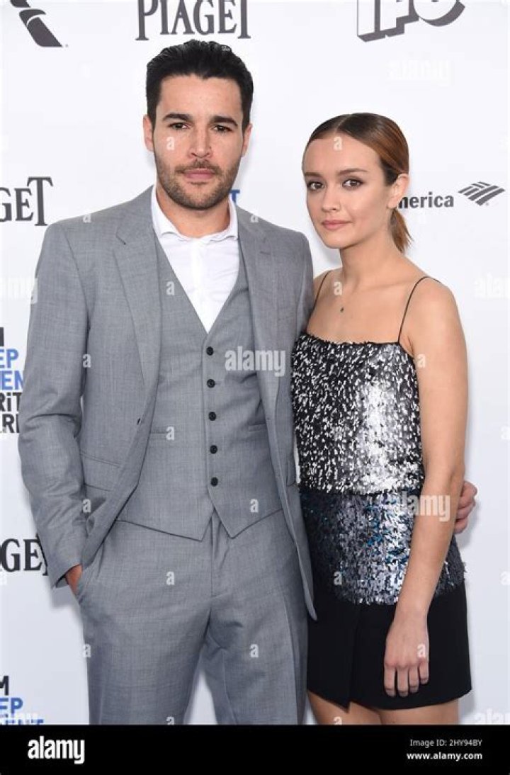 Christopher Abbott Actor, Bio, Wiki, Age, Height, Movie, Girlfriend, and Net Worth