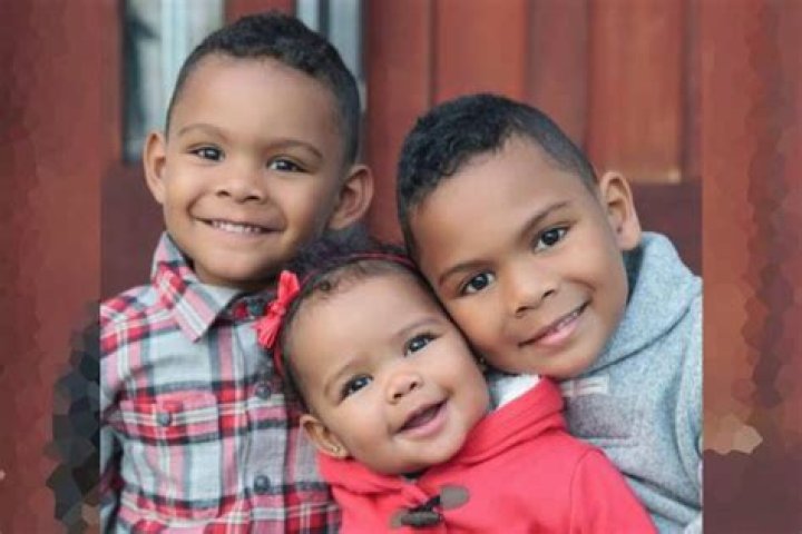 
Find Out How NFL Coach Brian Flores’ Children Are Growing Up – Father Of Three
