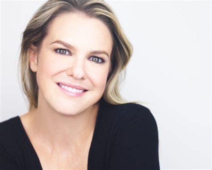 Larisa Oleynik – Biography, Facts & Life Story