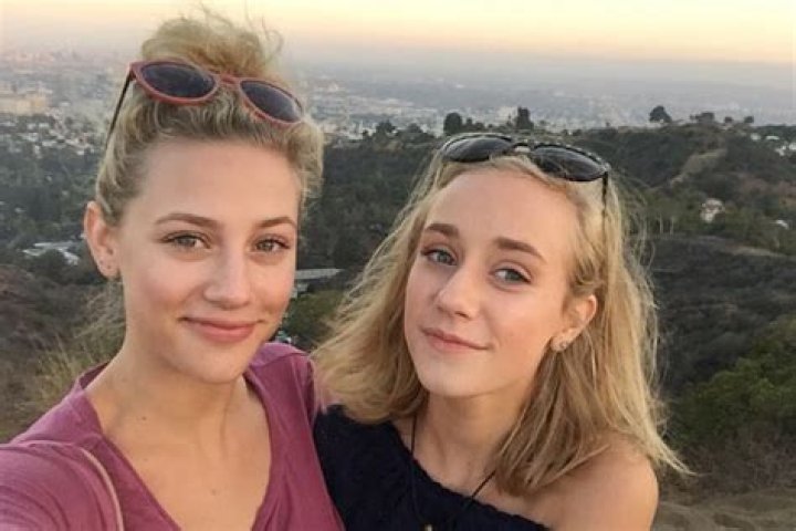 Meet Chloe Reinhart and Tess Reinhart – Actress Lili Reinhart’s Beautiful Sibling Sisters