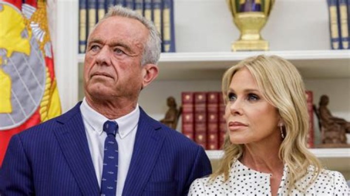 Robert Kennedy Jr Wife: A Comprehensive Look at Her Life, Influence, and Contributions