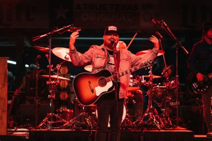 The Randy Rogers Band Is ‘Living Proof That You Can Come From Nothing’ and Achieve Long-Lasting Success (Exclusive) – Celeb Secrets Country